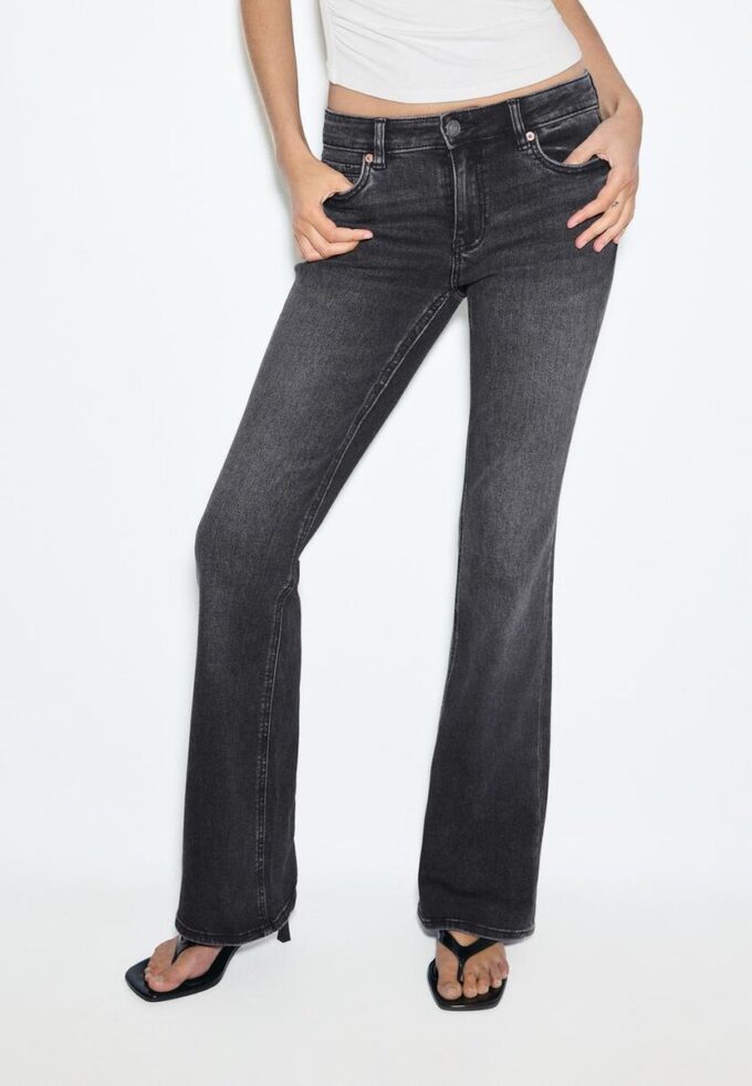 D67 Slim Bootcut Jeans D67 Slim Bootcut Jeans