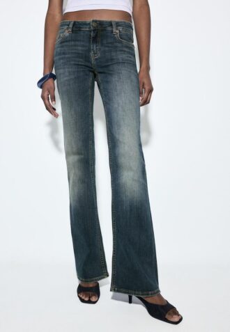 D67 Slim Fit Boot-Cut Jeans