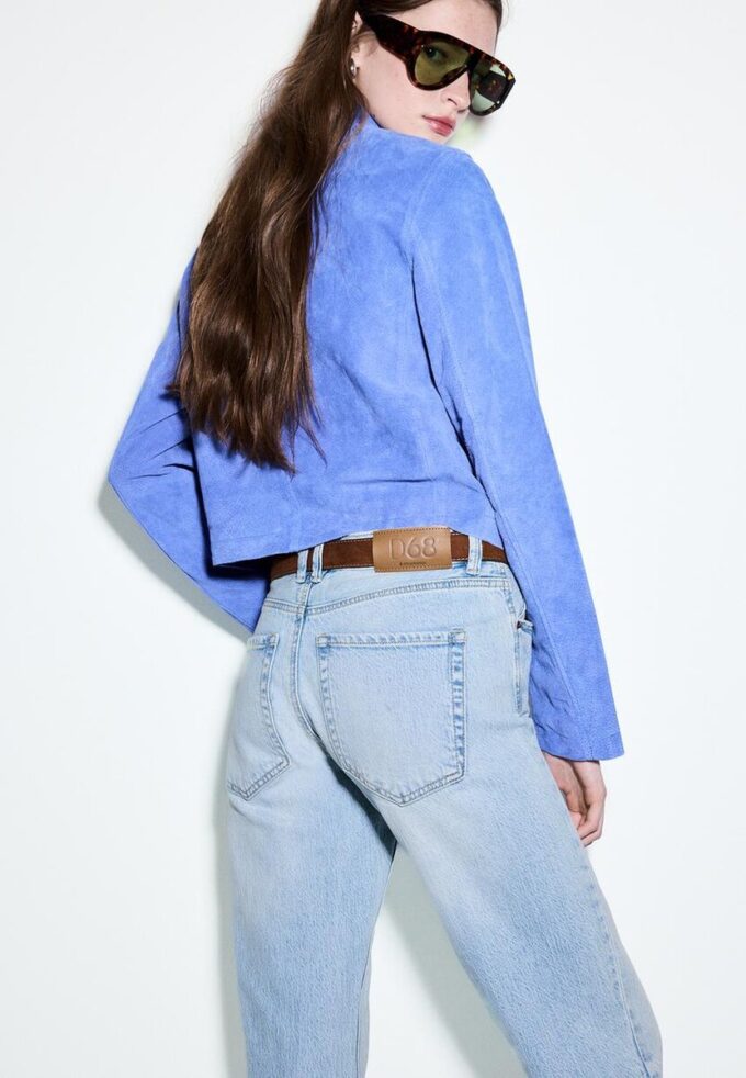 D68 Boot-Cut Jeans with Belt D68 Boot-Cut Jeans with Belt