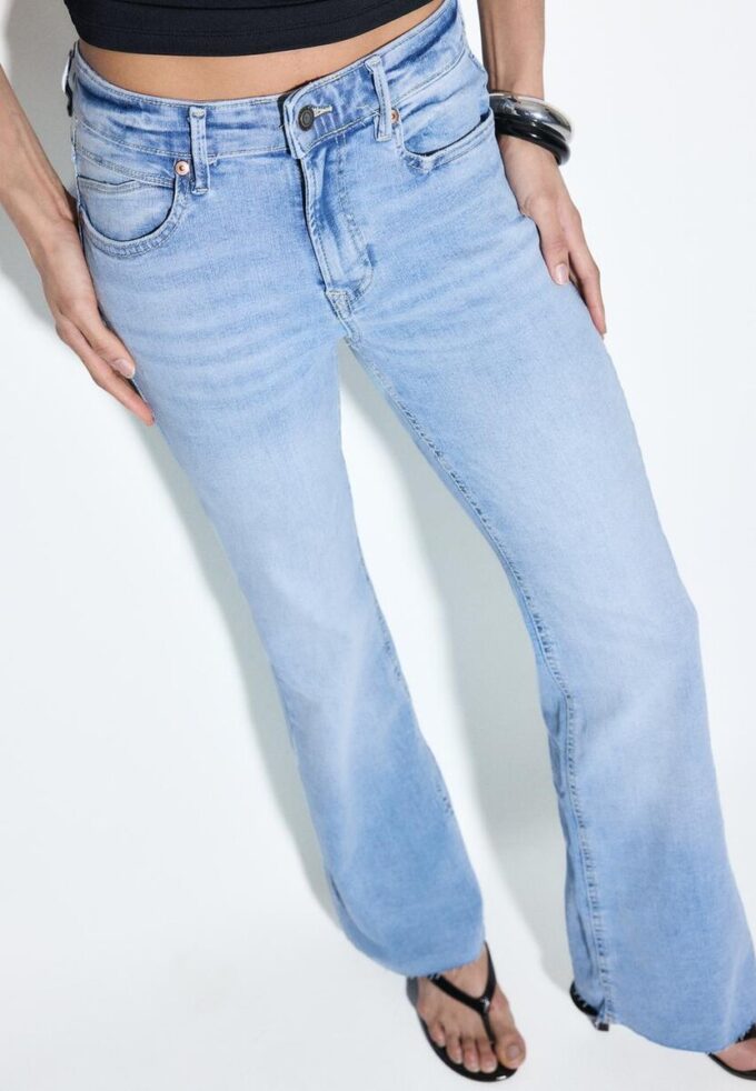 D74 Flared Jeans with Slit D74 Flared Jeans with Slit