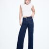 D77 Minimalist Jeans with Pockets