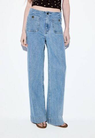 D77 Minimalist Jeans with Pockets