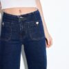 D77 Minimalist Jeans with Pockets