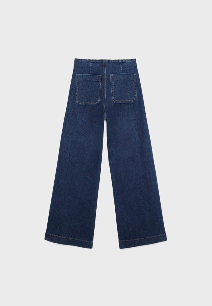 D77 Minimalist Jeans with Pockets