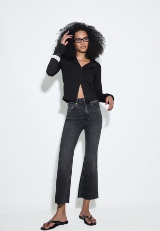 D78 Cropped Flared Jeans