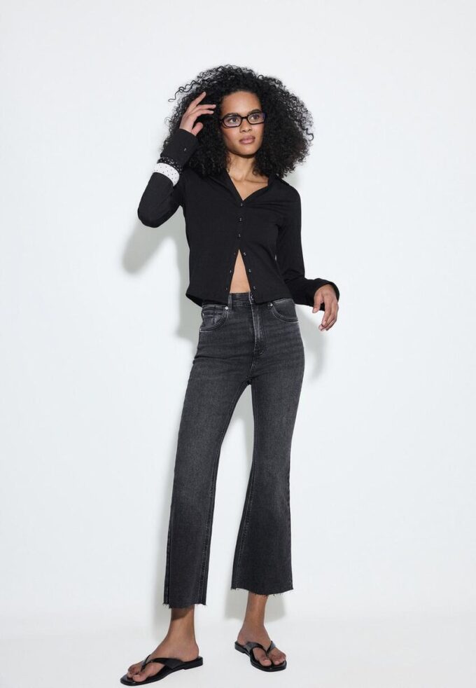 D78 Cropped Flared Jeans D78 Cropped Flared Jeans