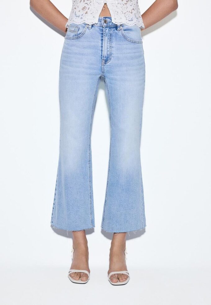 D78 Cropped Flared Jeans D78 Cropped Flared Jeans