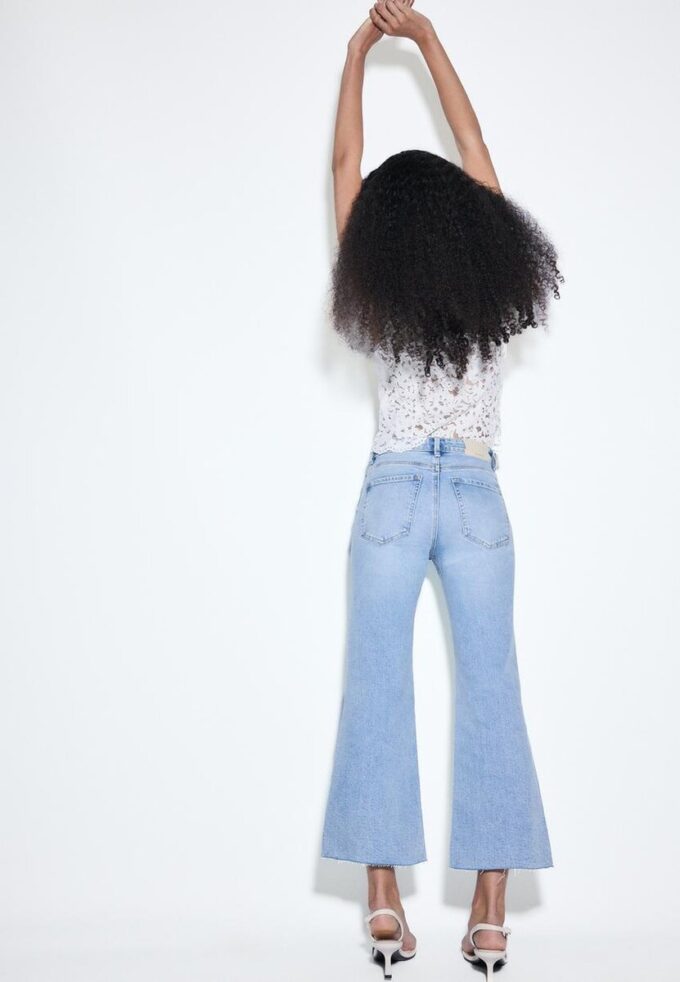 D78 Cropped Flared Jeans D78 Cropped Flared Jeans