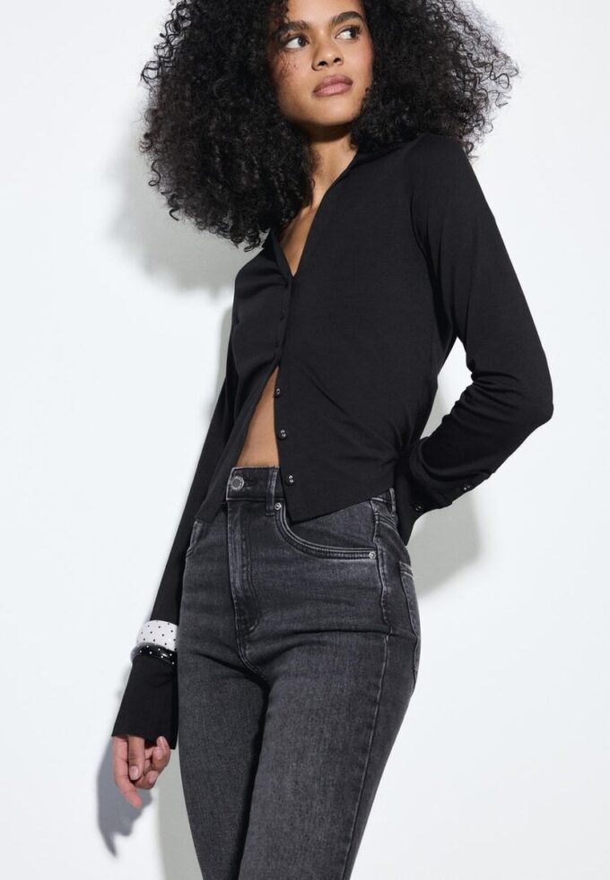 D78 Cropped Flared Jeans D78 Cropped Flared Jeans