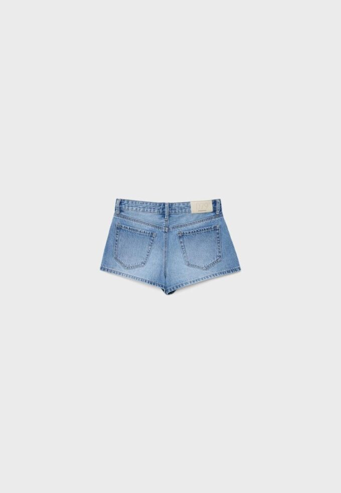 D79 Low-Waist Shorts D79 Low-Waist Shorts