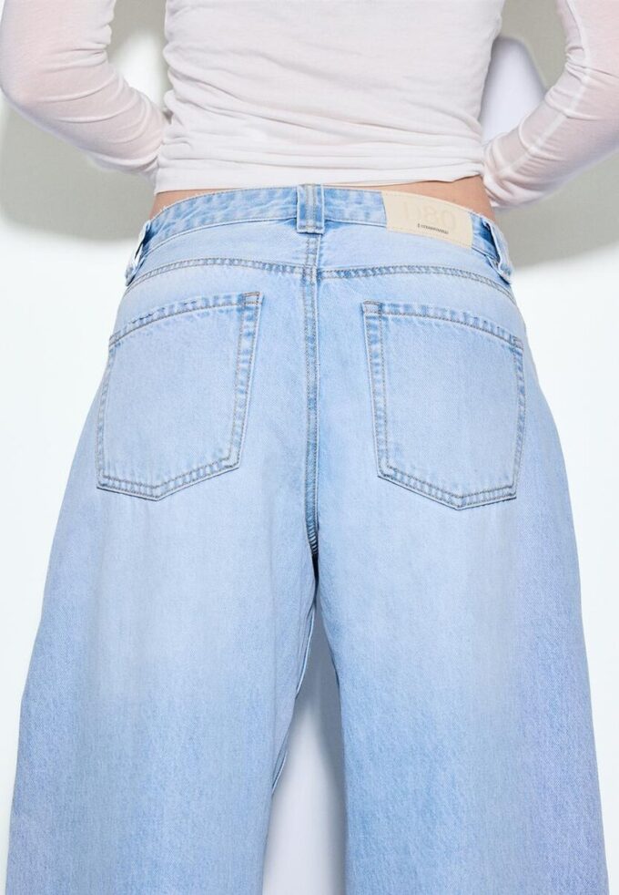 D80 Barrel Fit Jeans