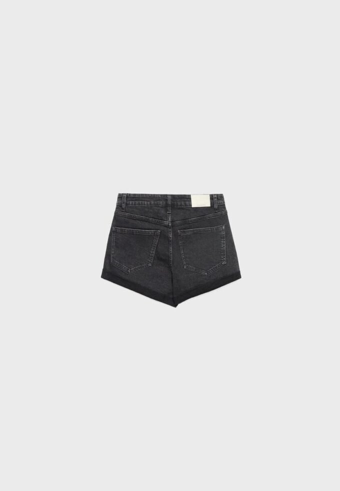 D85 Slim Mom Fit Shorts D85 Slim Mom Fit Shorts