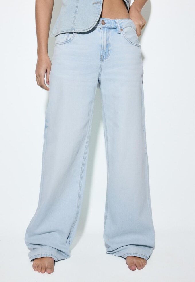 D91 Low Wide-Leg Jeans