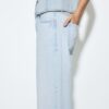 D91 Low Wide-Leg Jeans