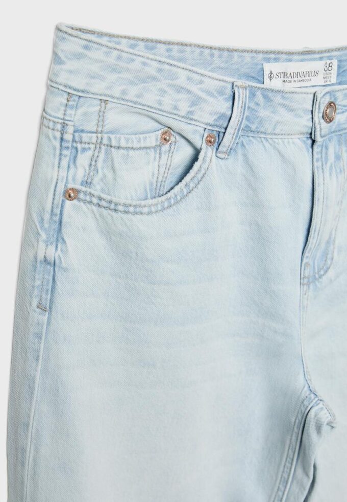 D91 Low Wide-Leg Jeans