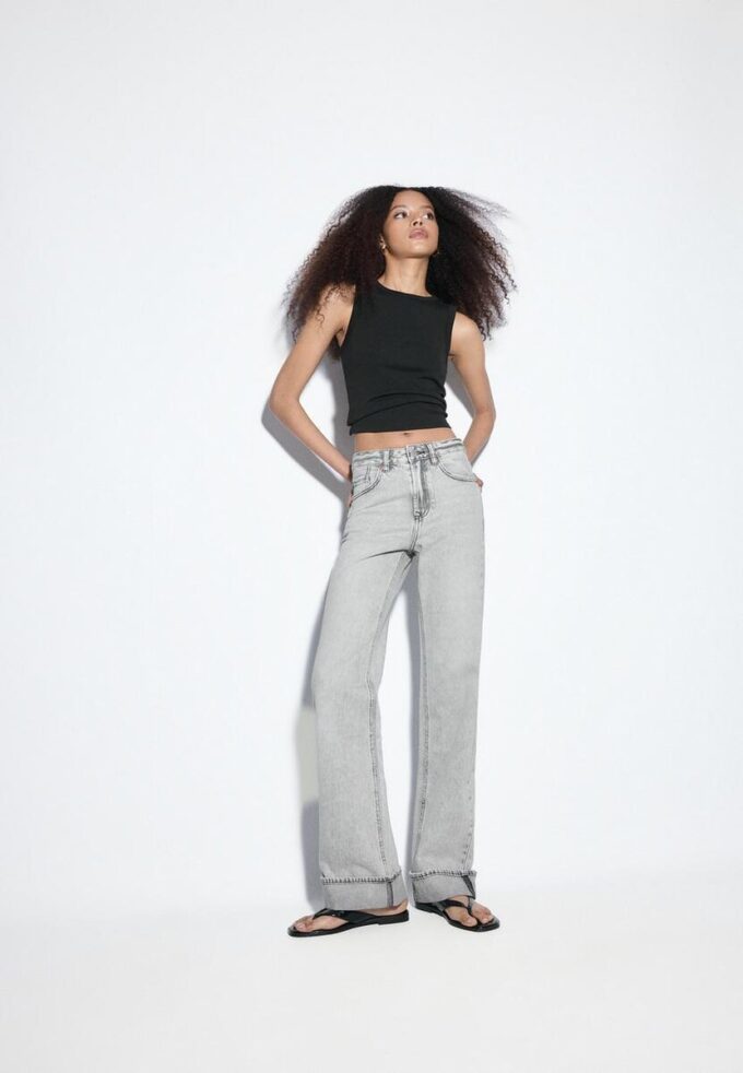 D92 Straight Wide-Leg Jeans