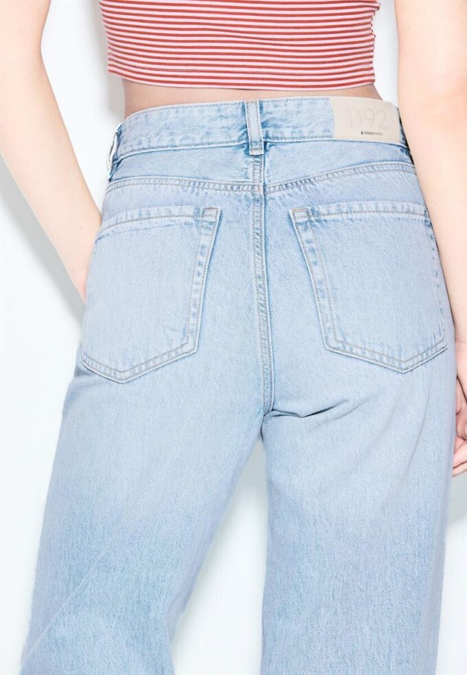 D92 Straight Wide-Leg Jeans D92 Straight Wide-Leg Jeans