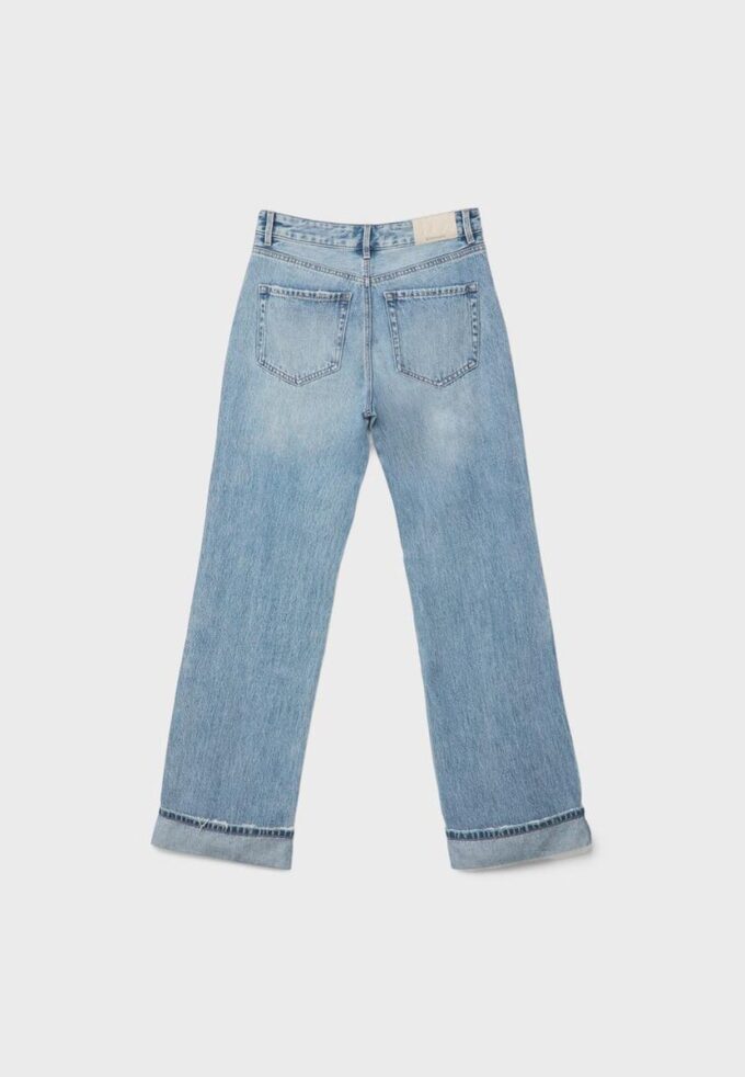 D92 Straight Wide-Leg Jeans