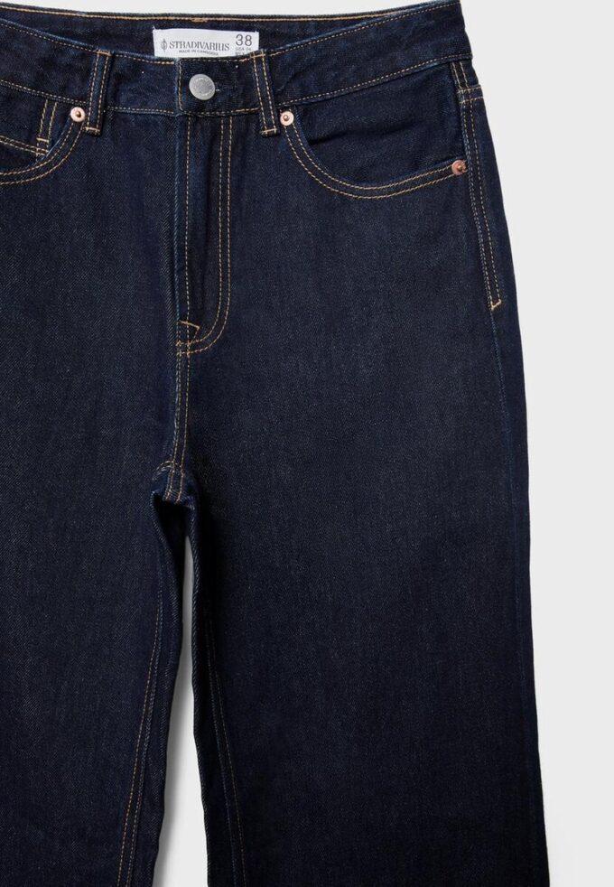 D92 Straight Wide-Leg Jeans