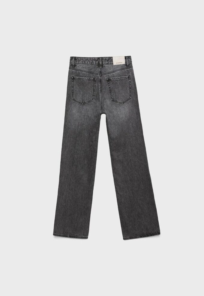 D92 Straight Wide-Leg Jeans