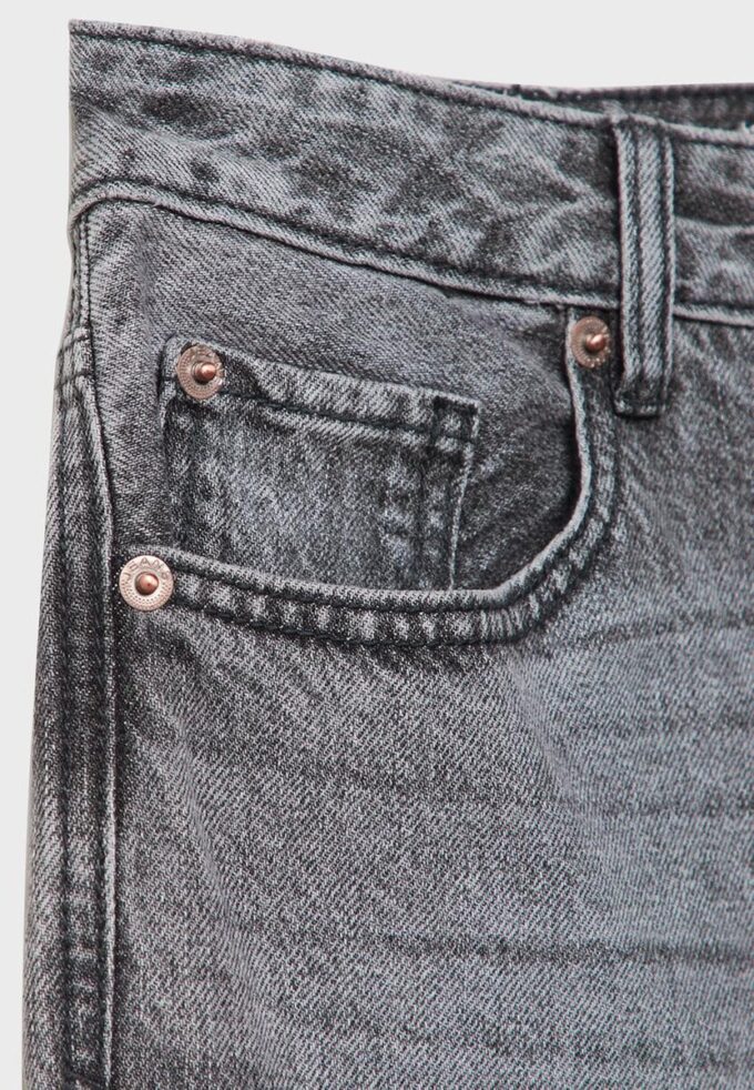 D92 Straight Wide-Leg Jeans