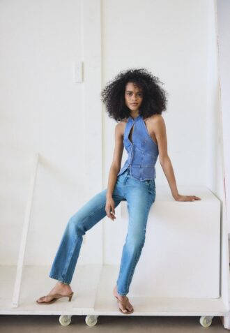 D98 Straight-Leg Jeans