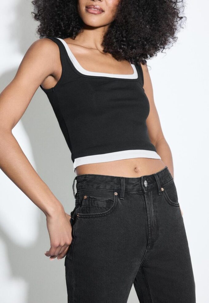 D98 Straight-Leg Jeans