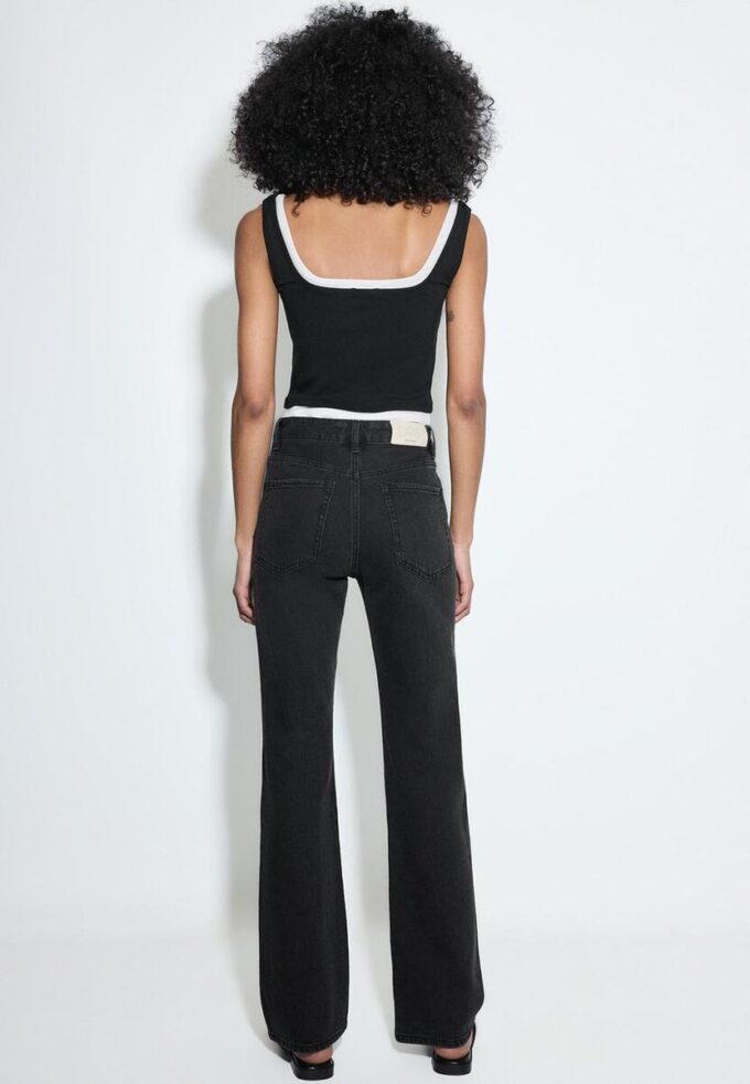 D98 Straight-Leg Jeans