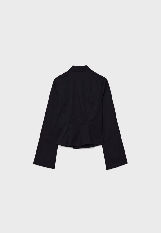 Fitted Shirt with Flowing Sleeves Fitted Shirt with Flowing Sleeves