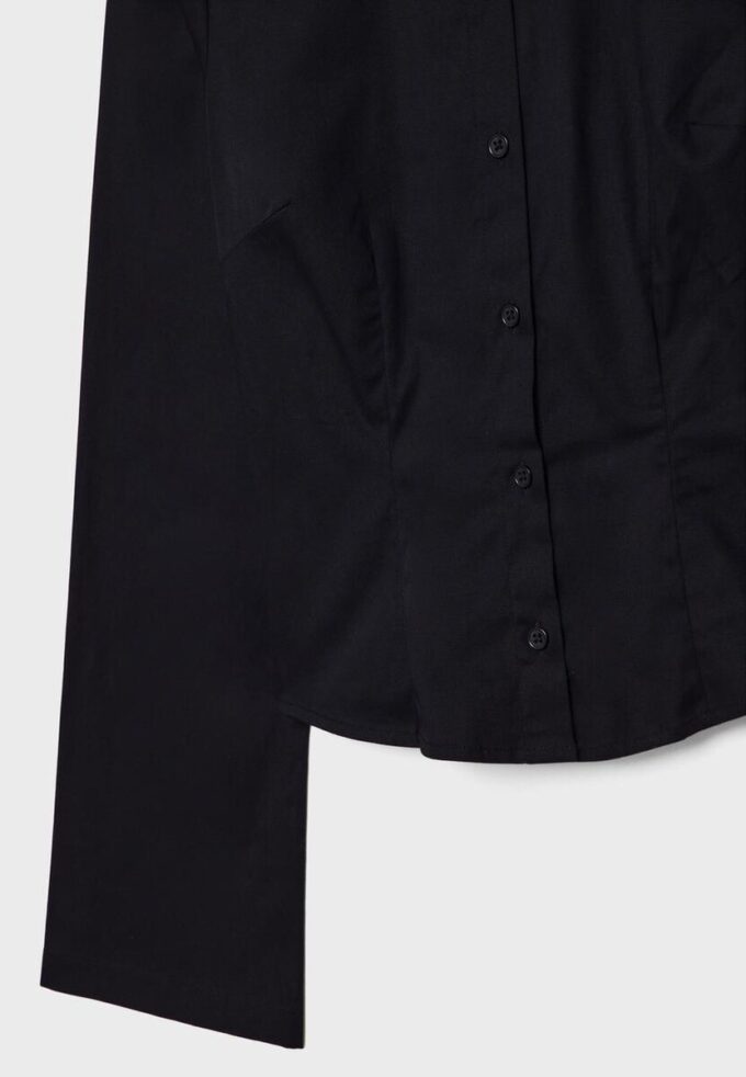 Fitted Shirt with Flowing Sleeves Fitted Shirt with Flowing Sleeves