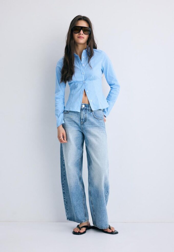 Fitted Shirt with Underbust Seam Fitted Shirt with Underbust Seam
