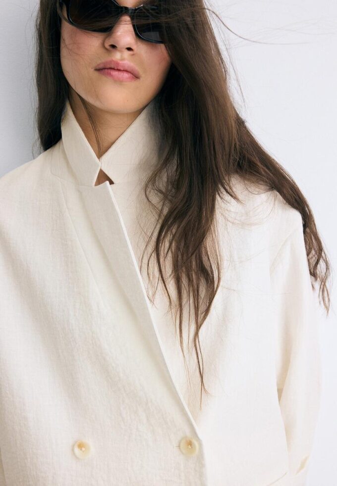 Flowing Double-Breasted Blazer