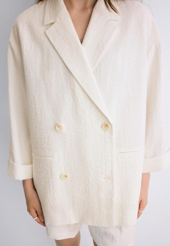Flowing Double-Breasted Blazer