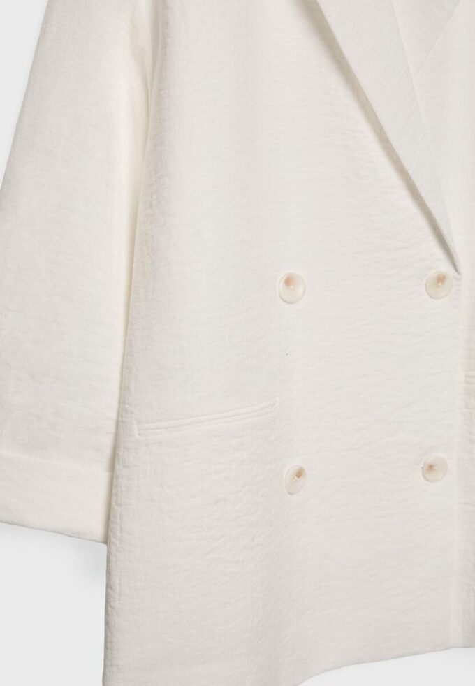 Flowing Double-Breasted Blazer