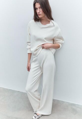 Knit Trousers with Seam Detail