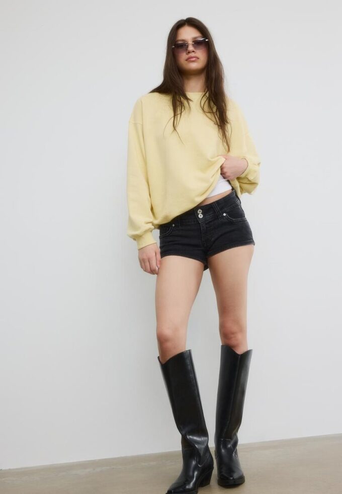Long Sleeve Round Neck Text Sweatshirt Long Sleeve Round Neck Text Sweatshirt
