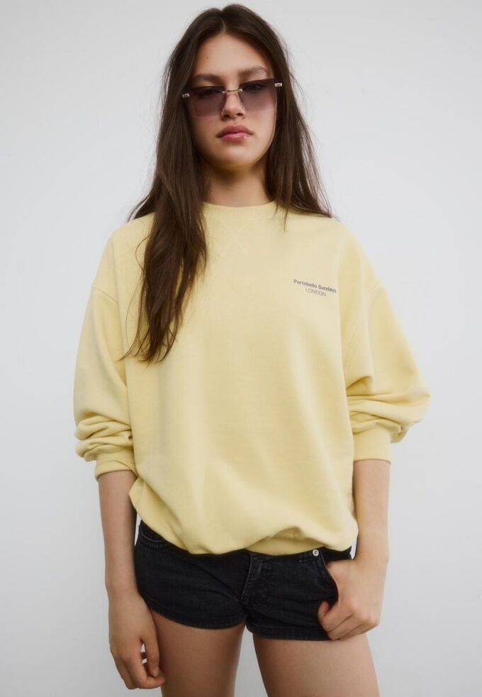 Long Sleeve Round Neck Text Sweatshirt Long Sleeve Round Neck Text Sweatshirt