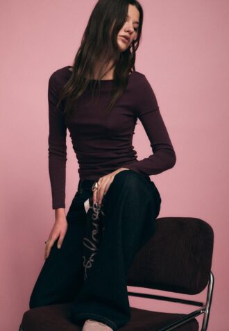 Long Sleeve T-Shirt with Gathering Long Sleeve T-Shirt with Gathering