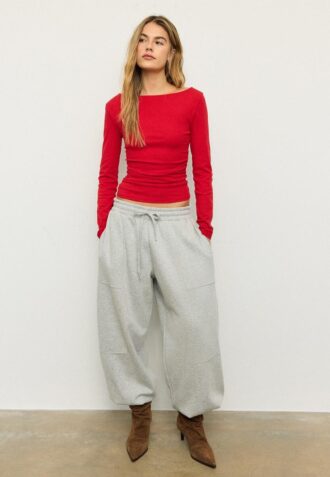 Long Sleeve T-Shirt with Gathering Long Sleeve T-Shirt with Gathering
