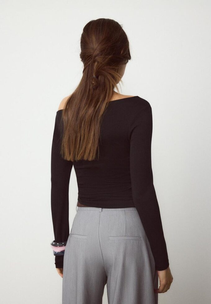 Long Sleeve T-Shirt with Gathering