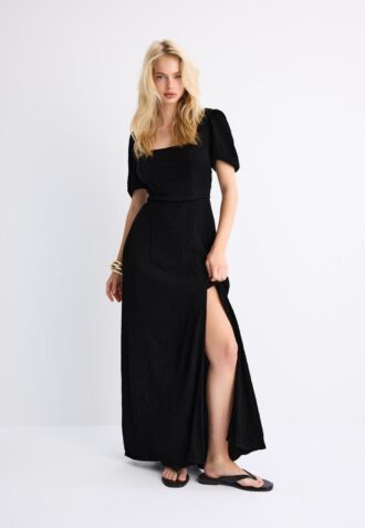 Loose-Fitting Maxi Dress with Criss-Cross Back