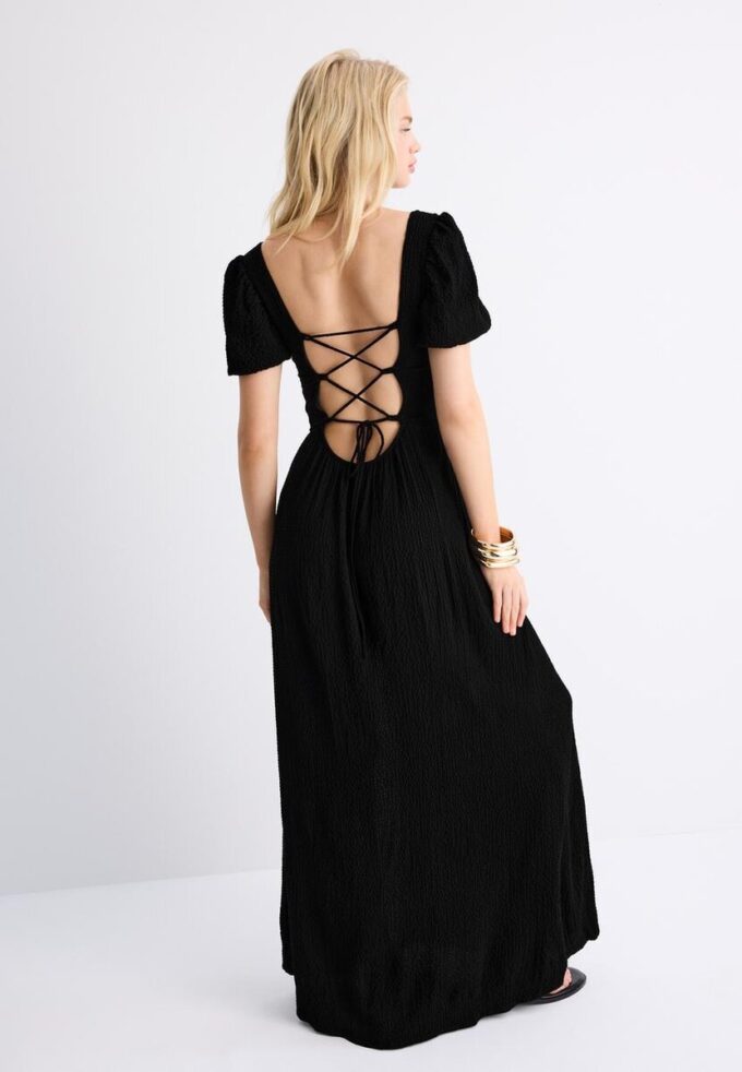 Loose-Fitting Maxi Dress with Criss-Cross Back Loose-Fitting Maxi Dress with Criss-Cross Back