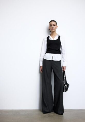 Loose-Fitting Smart Trousers