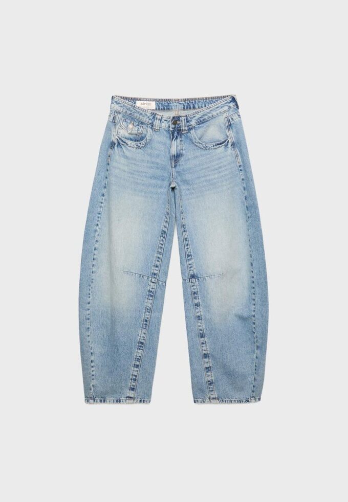 Low-Rise Barrel-Leg Jeans