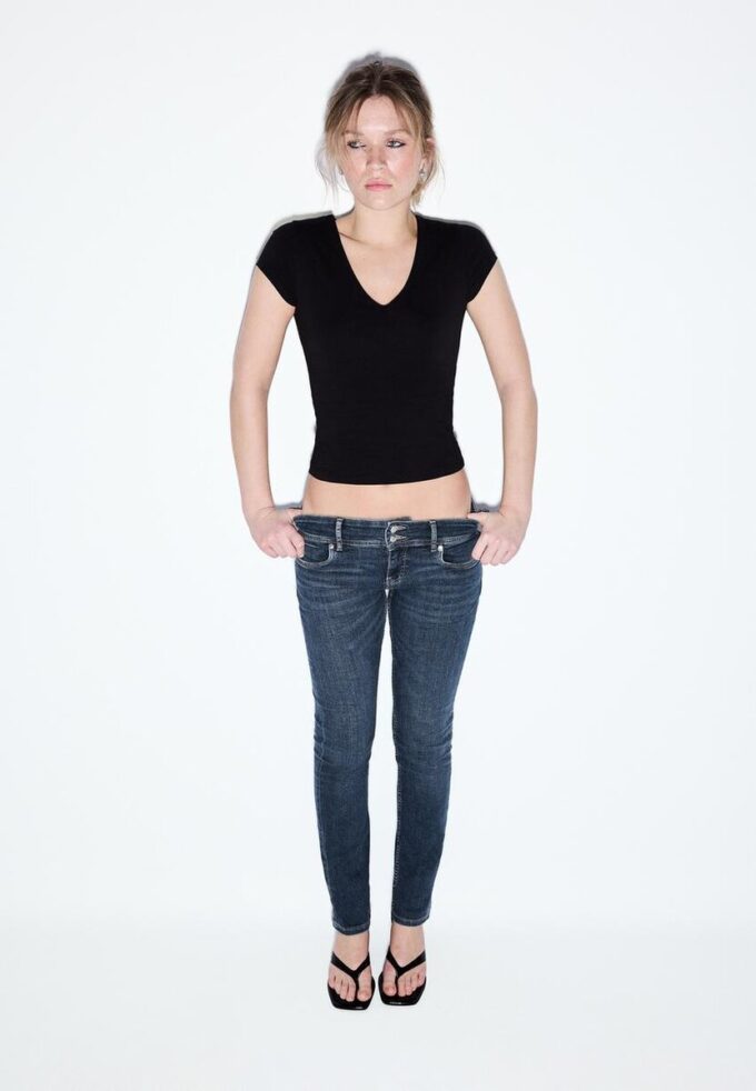 Low-Rise Slim Fit Jeans Low-Rise Slim Fit Jeans
