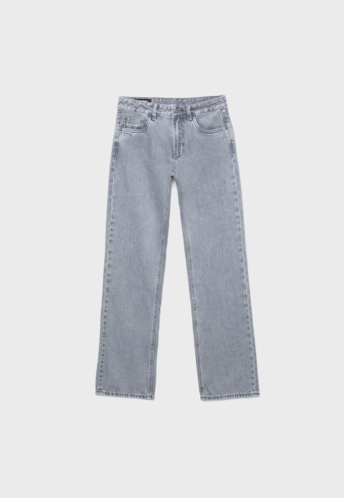 Low-Rise Straight Leg Jeans