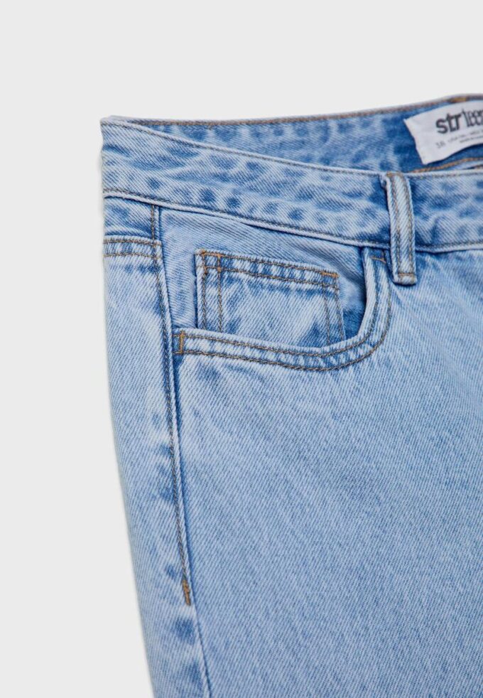 Low-Rise Straight Leg Jeans