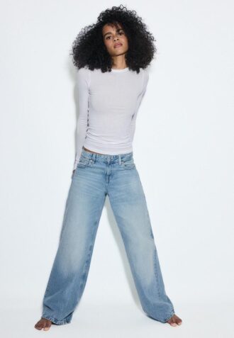 Low-Rise Wide-Leg Jeans with Star Detail