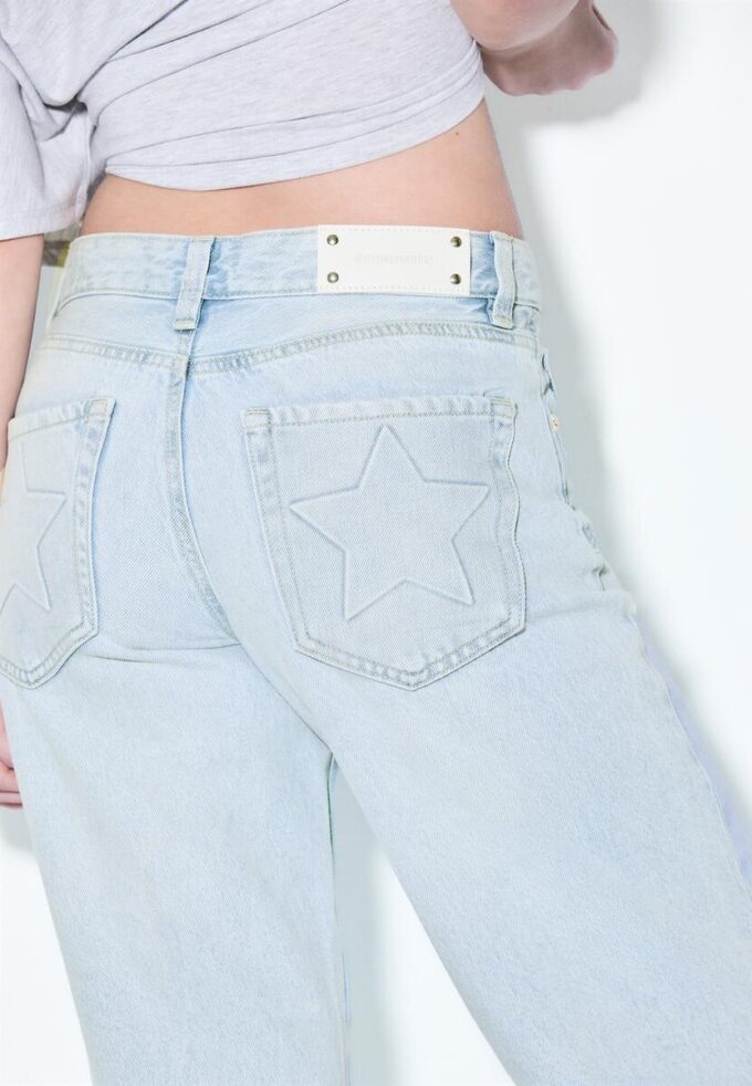Low-Rise Wide-Leg Jeans with Star Detail