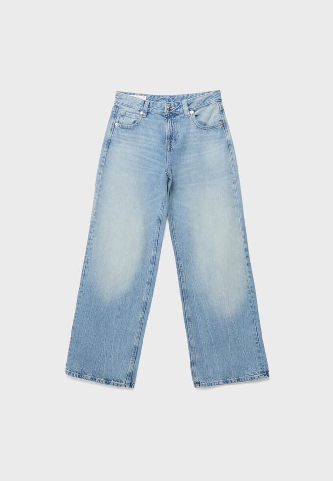 Low-Rise Wide-Leg Jeans with Star Detail